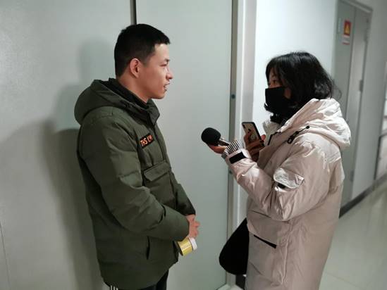 李路兴接受采访